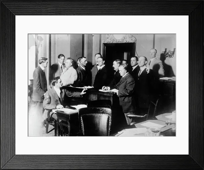 Framed Print : Sheriff & deputies in Ct. L.A. Calif, between c1910 and c1915. Creator: Bain News Service Framed Print : Sheriff & deputies in Ct. L.A. Calif, between c1910 and c1915. Creator: Bain News Service