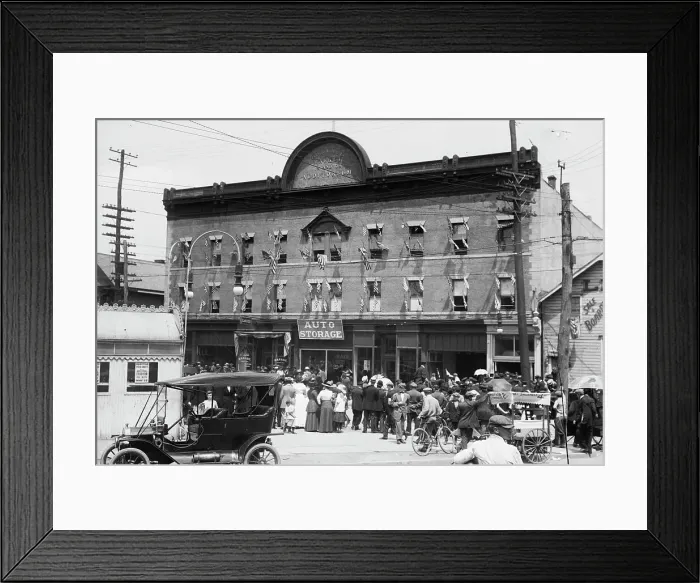 Framed Print : Theodore Roosevelt speaking in N.J. between c1910 and c1915. Creator: Bain News Service Framed Print : Theodore Roosevelt speaking in N.J. between c1910 and c1915. Creator: Bain News Service