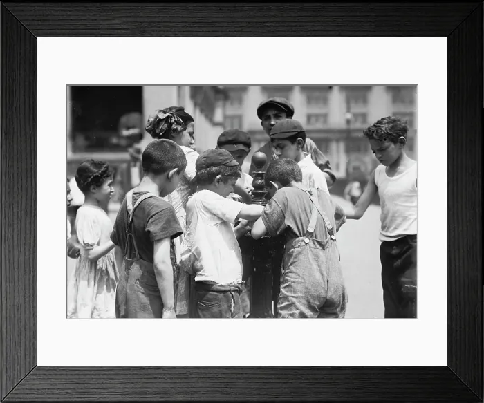 Framed Print : Getting drinks on hot day, between c1910 and c1915. Creator: Bain News Service Framed Print : Getting drinks on hot day, between c1910 and c1915. Creator: Bain News Service