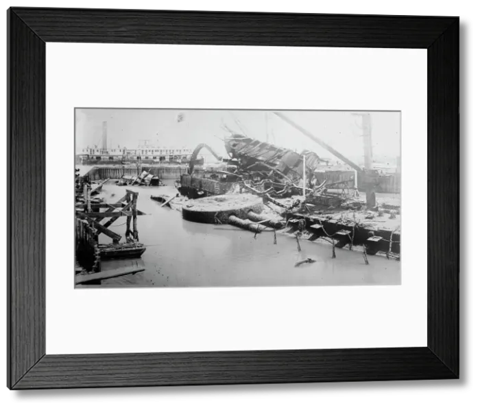 Framed Print : Bow of USS Maine, between c1910 and c1915. Creator: Bain News Service Framed Print : Bow of USS Maine, between c1910 and c1915. Creator: Bain News Service