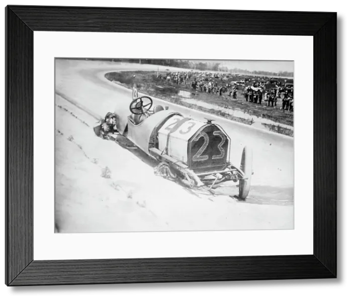 Framed Print : McFarlan 6 wrecked - Indianapolis, between c1910 and c1915. Creator: Bain News Service Framed Print : McFarlan 6 wrecked - Indianapolis, between c1910 and c1915. Creator: Bain News Service