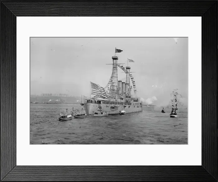 Framed Print : CONNECTICUT U.S.N. saluting MAYFLOWER, 1914. Creator: Bain News Service Framed Print : CONNECTICUT U.S.N. saluting MAYFLOWER, 1914. Creator: Bain News Service