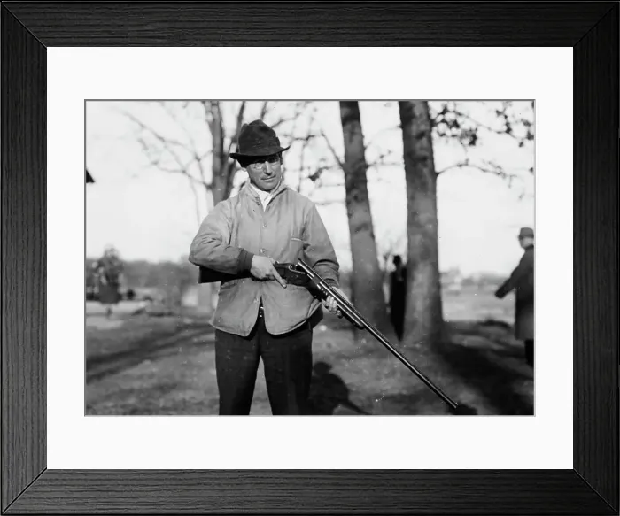 Framed Print : J.H. Hendrickson, ex cham[p]ion [guns], between c1910 and c1915. Creator: Bain News Service