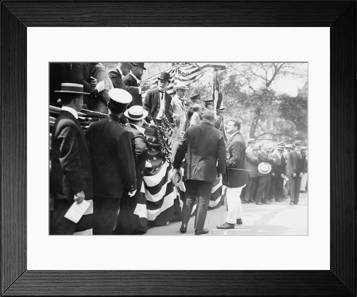 Framed Print : Gaynor, Sullivan, McDonald & Rose, between c1910 and c1915. Creator: Bain News Service Framed Print : Gaynor, Sullivan, McDonald & Rose, between c1910 and c1915. Creator: Bain News Service