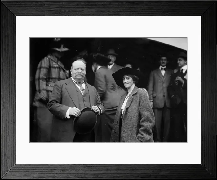 Framed Print : Sir Geo. Reid - Mrs. Oliver T. Johnston, between c1910 and c1915. Creator: Bain News Service Framed Print : Sir Geo. Reid - Mrs. Oliver T. Johnston, between c1910 and c1915. Creator: Bain News Service