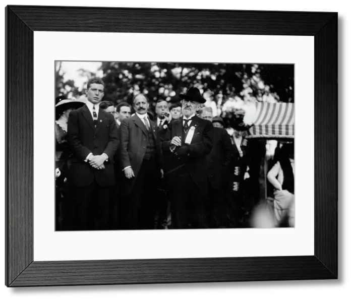 Framed Print : Straus, L.L. Bonheur, O. Straus, 1912. Creator: Bain News Service Framed Print : Straus, L.L. Bonheur, O. Straus, 1912. Creator: Bain News Service