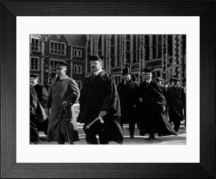 Framed Print : Taft and Dr. Finley, 1912. Creator: Bain News Service Framed Print : Taft and Dr. Finley, 1912. Creator: Bain News Service