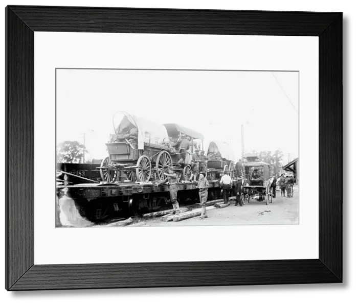 Framed Print : Battery A 2nd Regt. Field artillery, between c1910 and c1915. Creator: Bain News Service Framed Print : Battery A 2nd Regt. Field artillery, between c1910 and c1915. Creator: Bain News Service
