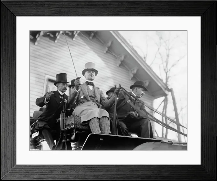 Framed Print : E. Fownes & P. Sorg, between 1910 and 1913. Creator: Bain News Service Framed Print : E. Fownes & P. Sorg, between 1910 and 1913. Creator: Bain News Service