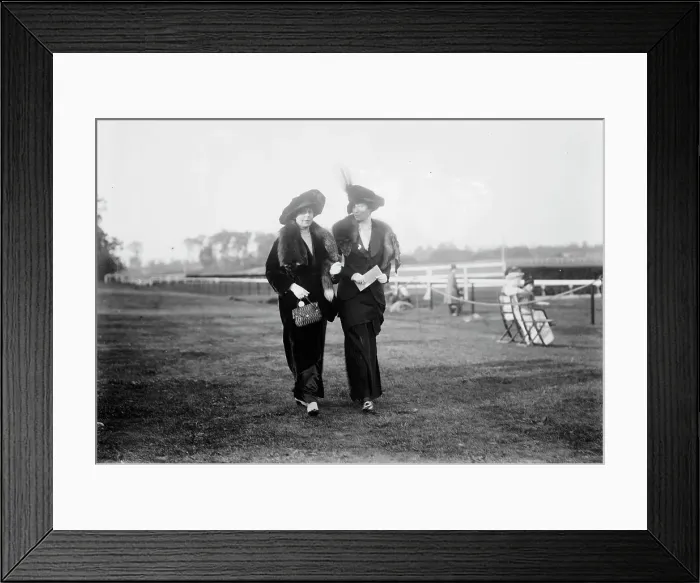 Framed Print : Mrs. Seligman, Mrs. M. Schiff, between c1910 and c1915. Creator: Bain News Service Framed Print : Mrs. Seligman, Mrs. M. Schiff, between c1910 and c1915. Creator: Bain News Service