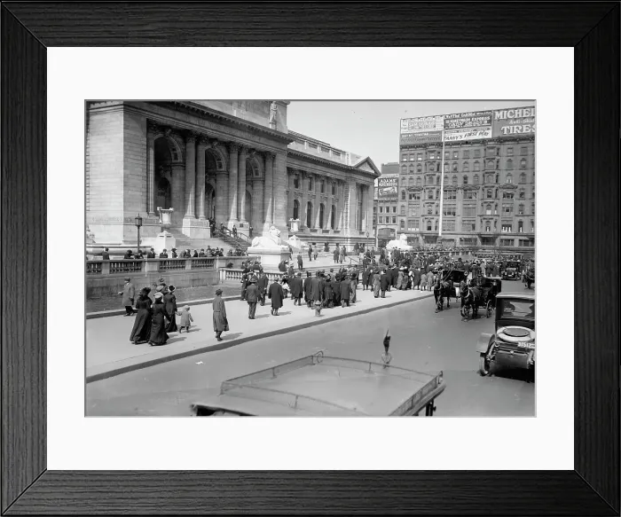 Framed Print : 5th Ave at 42d [i.e. 42nd] St. - Easter, 1913, 1913. Creator: Bain News Service