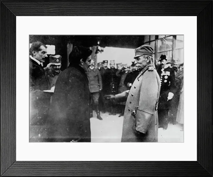 Framed Print : Uskub - King Servia - Welcomed by mayor, between c1910 and c1915. Creator: Bain News Service Framed Print : Uskub - King Servia - Welcomed by mayor, between c1910 and c1915. Creator: Bain News Service