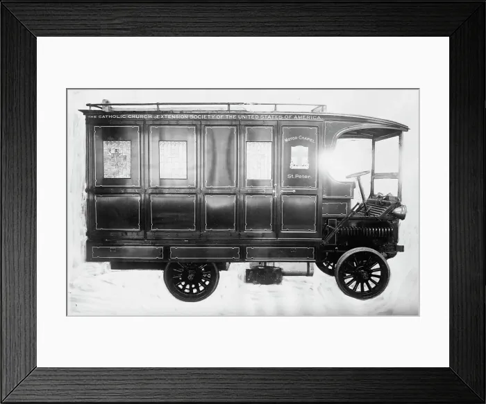 Framed Print : Motor Chapel, between c1910 and c1915. Creator: Bain News Service Framed Print : Motor Chapel, between c1910 and c1915. Creator: Bain News Service