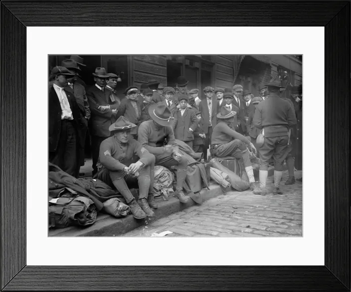 Framed Print : Soldiers on way to Dayton, between c1910 and c1915. Creator: Bain News Service Framed Print : Soldiers on way to Dayton, between c1910 and c1915. Creator: Bain News Service