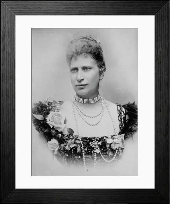 Framed Print : Dowager Queen Louise, Denmark, between c1910 and c1915. Creator: Bain News Service Framed Print : Dowager Queen Louise, Denmark, between c1910 and c1915. Creator: Bain News Service