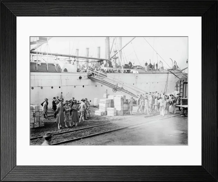 Framed Print : Loading MEADE - League Isl'd. 1913. Creator: Bain News Service Framed Print : Loading MEADE - League Isl'd. 1913. Creator: Bain News Service