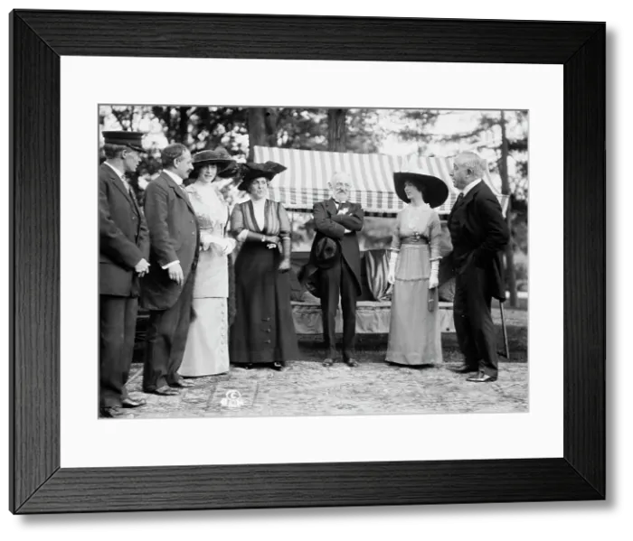 Framed Print : Mrs. B. Cochran [i.e. Cockran], Mrs. Oscar Straus, Oscar Straus, Mrs. T. Roosevelt... 1912. Creator: Bain News Service