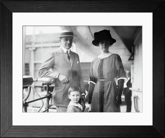 Framed Print : Count Moltke, wife and child, between c1910 and c1915. Creator: Bain News Service Framed Print : Count Moltke, wife and child, between c1910 and c1915. Creator: Bain News Service