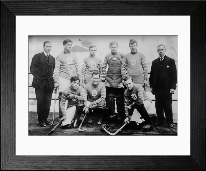 Framed Print : Hockey team - P. Shea, De Barr, Myers, Brooks, Comer, Osmum, Smith... between c1910 and c1915. Creator: Bain News Service Framed Print : Hockey team - P. Shea, De Barr, Myers, Brooks, Comer, Osmum, Smith... between c1910 and c1915. Creator: Bain News Service