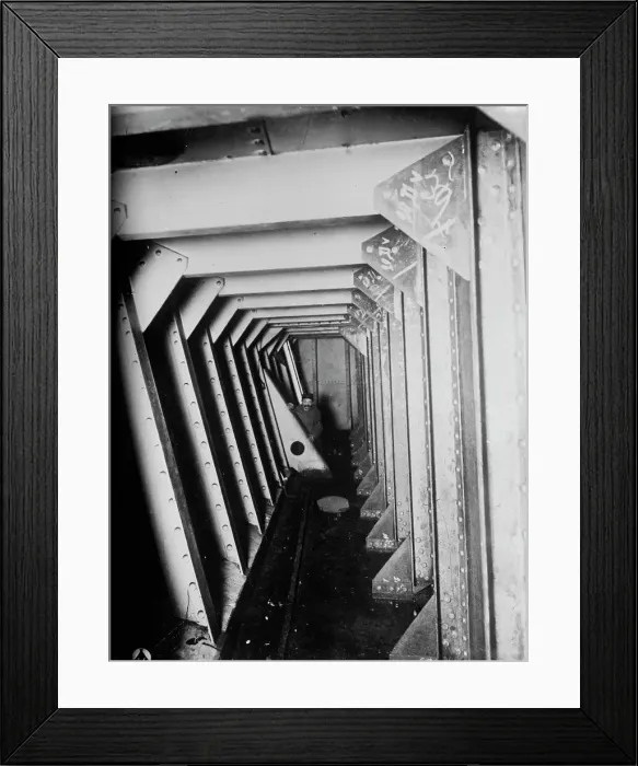 Framed Print : Inner Skin of VATERLAND, between c1910 and c1915. Creator: Bain News Service Framed Print : Inner Skin of VATERLAND, between c1910 and c1915. Creator: Bain News Service