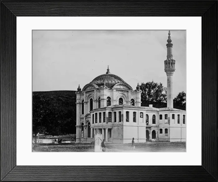 Framed Print : Mosque of Sultan at Sweet Waters of Europe, Constantinople, 1912. Creator: Bain News Service Framed Print : Mosque of Sultan at Sweet Waters of Europe, Constantinople, 1912. Creator: Bain News Service