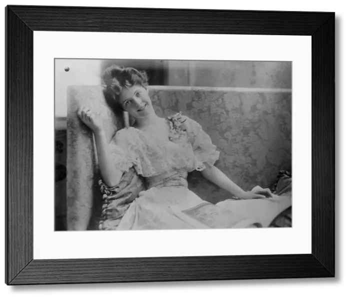 Framed Print : Mabel Taliaferro, 1913. Creators: Bain News Service, George Graham Bain Framed Print : Mabel Taliaferro, 1913. Creators: Bain News Service, George Graham Bain