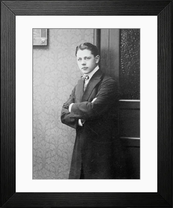 Framed Print : Hans Schumann - Heink, standing three-quarters, photo: Hahn Nachf. Dresden, Ferdinand Str. 11, 1912 Creator: Bain News Service Framed Print : Hans Schumann - Heink, standing three-quarters, photo: Hahn Nachf. Dresden, Ferdinand Str. 11, 1912 Creator: Bain News Service