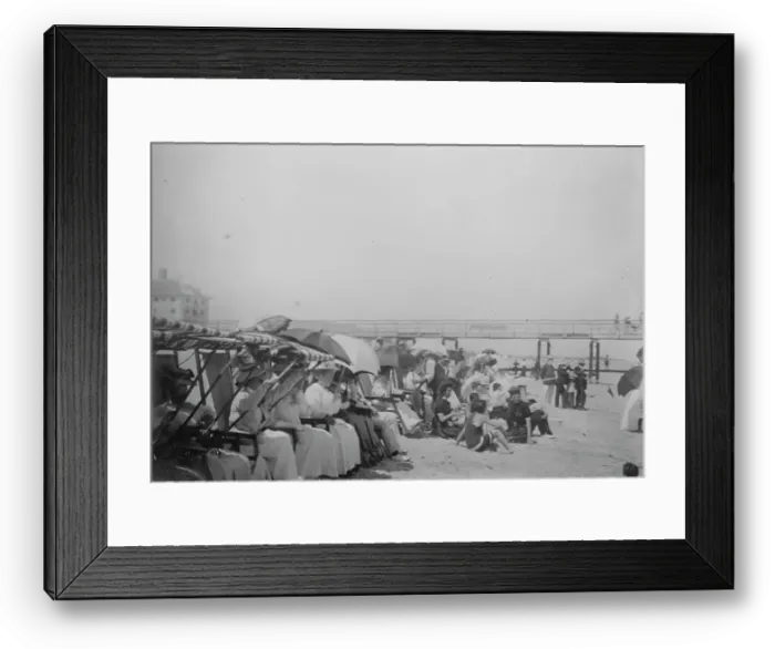 Framed Print : Crowd on beach for motor boat races, Palm Beach, 1910. Creator: Bain News Service Framed Print : Crowd on beach for motor boat races, Palm Beach, 1910. Creator: Bain News Service