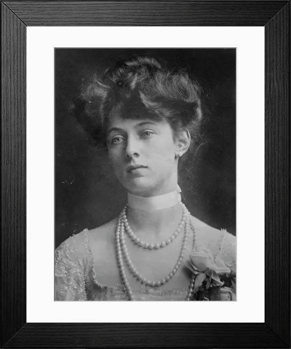 Framed Print : Baroness de Forest, 1910. Creator: Bain News Service Framed Print : Baroness de Forest, 1910. Creator: Bain News Service