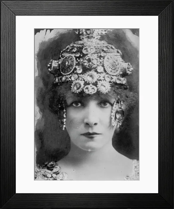 Framed Print : S. Bernhardt with elaborate headdress, 1912. Creator: Bain News Service Framed Print : S. Bernhardt with elaborate headdress, 1912. Creator: Bain News Service