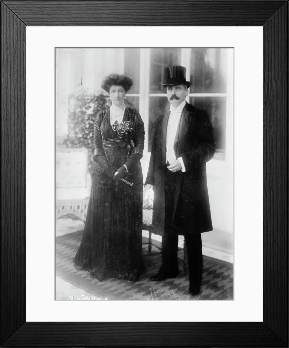Framed Print : Count & Countess Lonyay, 1913. Creator: Bain News Service Framed Print : Count & Countess Lonyay, 1913. Creator: Bain News Service
