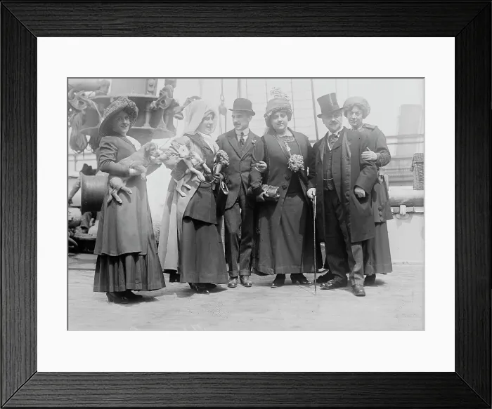 Framed Print : De Rigny and Tety Langy holding dogs, D'Alveres and brother, Oscar and Stella Hammerstein, 1910. Creator: Bain News Service Framed Print : De Rigny and Tety Langy holding dogs, D'Alveres and brother, Oscar and Stella Hammerstein, 1910. Creator: Bain News Service