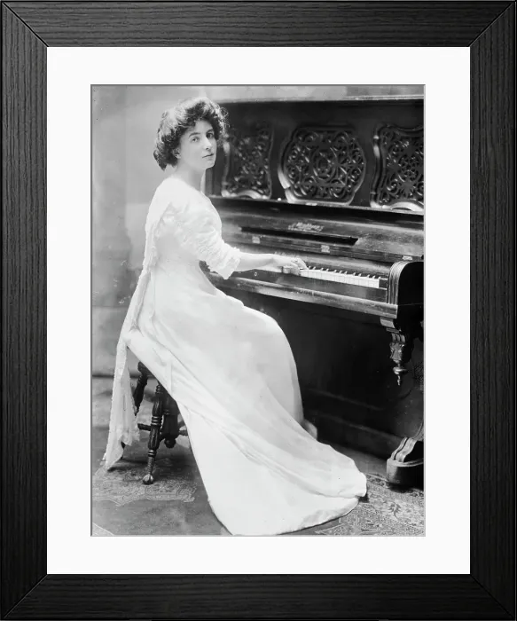 Framed Print : Miss Clare Kummer at piano, 1910. Creator: Bain News Service