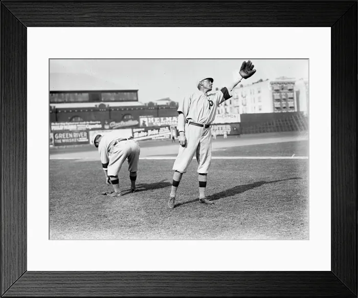 Framed Print : Dode Paskert, Philadelphia, NL (baseball), c1911. Creator: Bain News Service Framed Print : Dode Paskert, Philadelphia, NL (baseball), c1911. Creator: Bain News Service