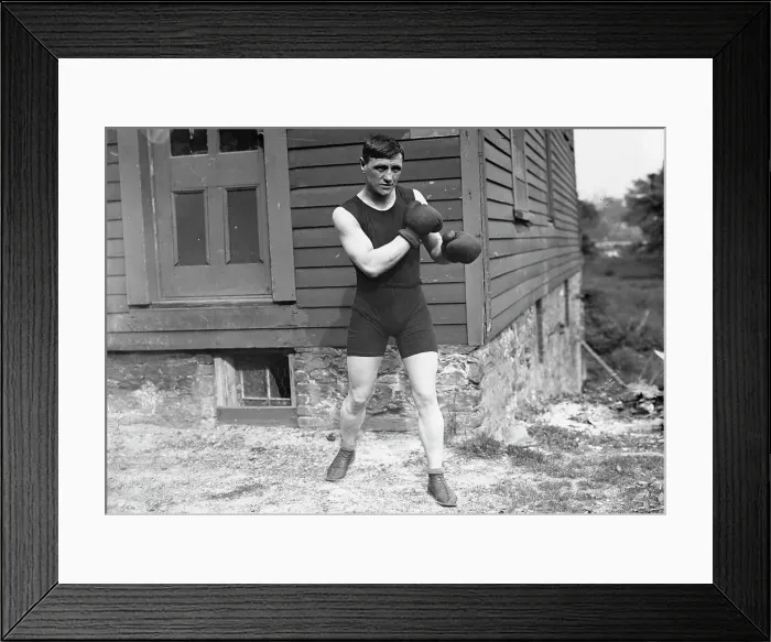 Framed Print : Warnes (Middleweight), between c1910 and c1915. Creator: Bain News Service Framed Print : Warnes (Middleweight), between c1910 and c1915. Creator: Bain News Service