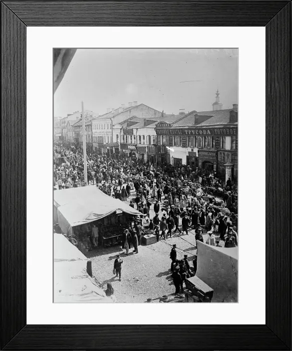 Framed Print : Jewish Market, Moscow, 1911. Creator: Bain News Service Framed Print : Jewish Market, Moscow, 1911. Creator: Bain News Service