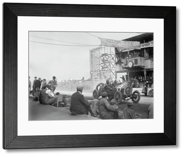 Framed Print : Bearsley Simplex, 1910. Creator: Bain News Service Framed Print : Bearsley Simplex, 1910. Creator: Bain News Service