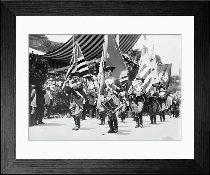 Framed Print : 4th July Parade, 1911, N.Y. 1911. Creator: Bain News Service Framed Print : 4th July Parade, 1911, N.Y. 1911. Creator: Bain News Service