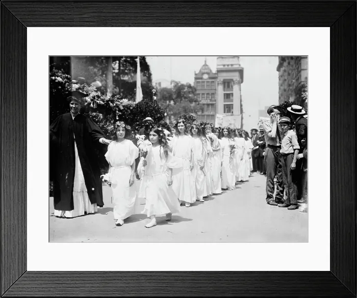 Framed Print : 4th of July Parade, N.Y. 1911. Creator: Bain News Service Framed Print : 4th of July Parade, N.Y. 1911. Creator: Bain News Service