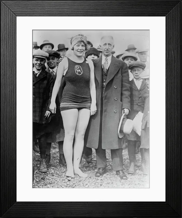 Framed Print : Eva Morrison, between c1910 and c1915. Creator: Bain News Service Framed Print : Eva Morrison, between c1910 and c1915. Creator: Bain News Service
