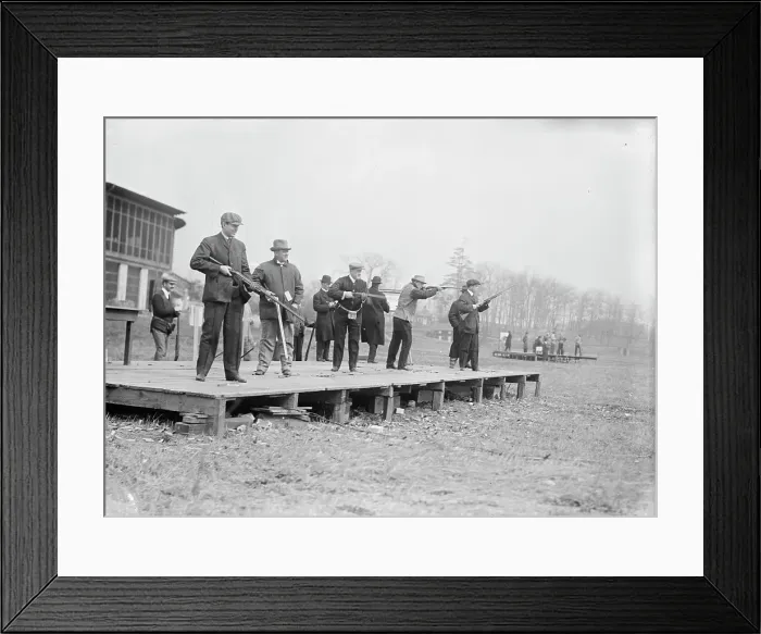 Framed Print : At the Traps, Travers Island, between c1910 and c1915. Creator: Bain News Service Framed Print : At the Traps, Travers Island, between c1910 and c1915. Creator: Bain News Service