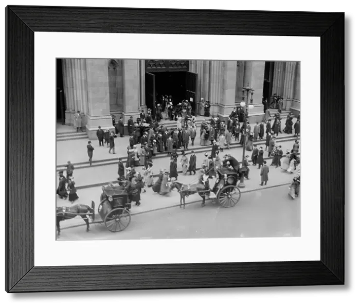 Framed Print : St. Patrick's, Easter, 1911. Creator: Bain News Service Framed Print : St. Patrick's, Easter, 1911. Creator: Bain News Service