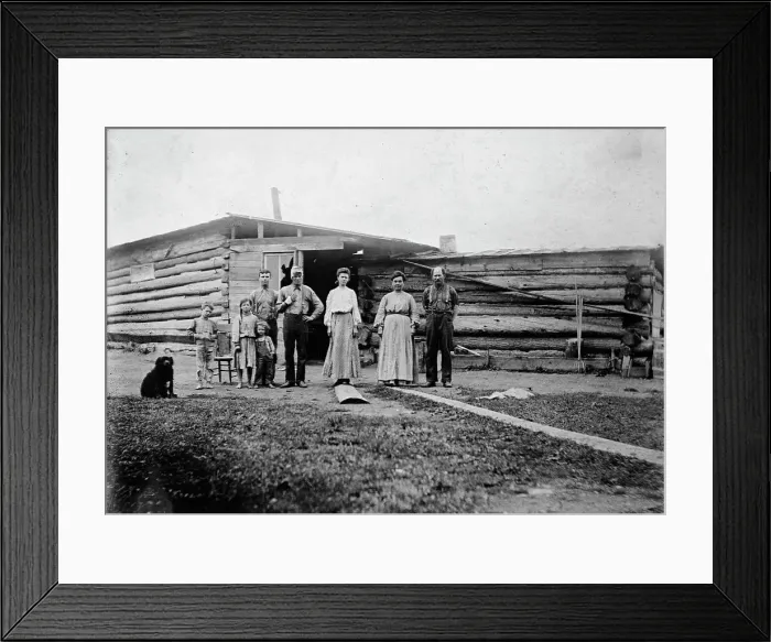 Framed Print : Deitz Family & their home, between c1910 and c1915. Creator: Bain News Service Framed Print : Deitz Family & their home, between c1910 and c1915. Creator: Bain News Service