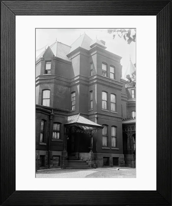Framed Print : J.H. Hammond's, Washington, between c1910 and c1915. Creator: Bain News Service Framed Print : J.H. Hammond's, Washington, between c1910 and c1915. Creator: Bain News Service