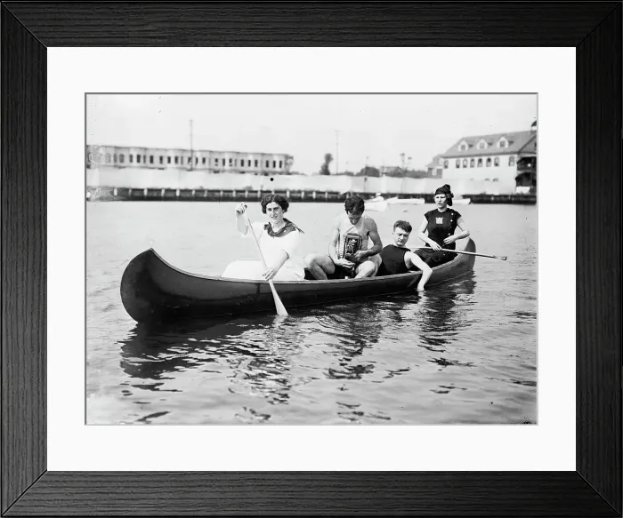 Framed Print : In the good old summertime. [canoe], between c1910 and c1915. Creator: Bain News Service