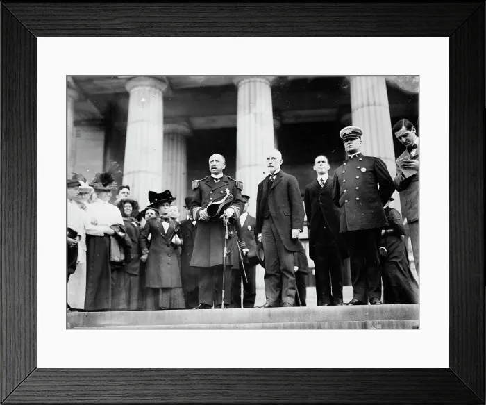 Framed Print : Adm. Ching Kwong and Mayor Gaynor, 1911. Creator: Bain News Service Framed Print : Adm. Ching Kwong and Mayor Gaynor, 1911. Creator: Bain News Service