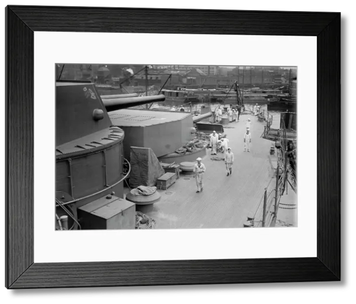 Framed Print : Turrets on UTAH [ship], 1911. Creator: Bain News Service