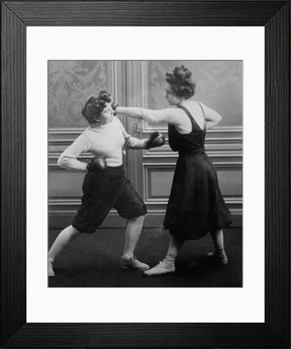 Framed Print : Mrs. Edwards & Frl. Kussin [boxing], 1912. Creator: Bain News Service