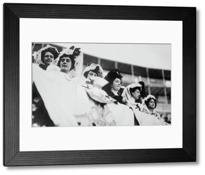 Framed Print : Mexican Society women at bullfight, between c1910 and c1915. Creator: Bain News Service Framed Print : Mexican Society women at bullfight, between c1910 and c1915. Creator: Bain News Service