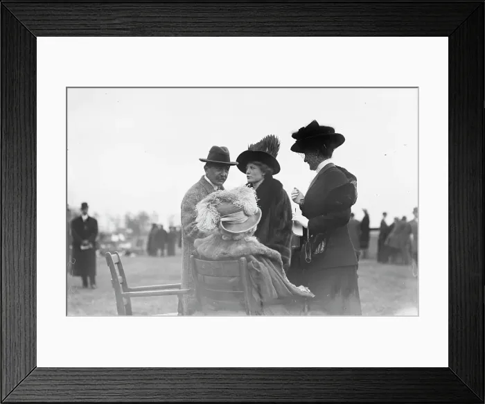 Framed Print : Mr. and Mrs. A. Belmont; Mrs. B. Duncan, between c1910 and c1915. Creator: Bain News Service Framed Print : Mr. and Mrs. A. Belmont; Mrs. B. Duncan, between c1910 and c1915. Creator: Bain News Service